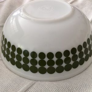 Other - Mid century Pyrexx green dot bowl Other - Mid century Pyrexx green dot bowl